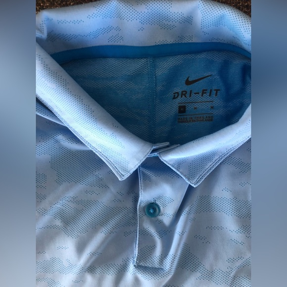Men’s Nike golf tee - Picture 3 of 3